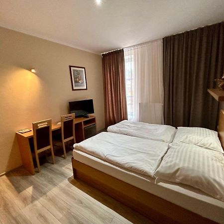 Hotel Rohac Трстена Экстерьер фото