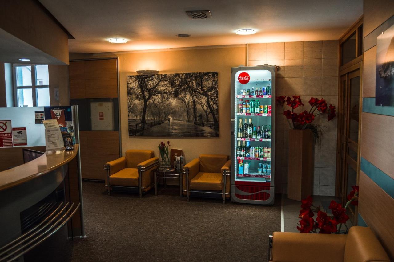 Hotel Rohac Трстена Экстерьер фото