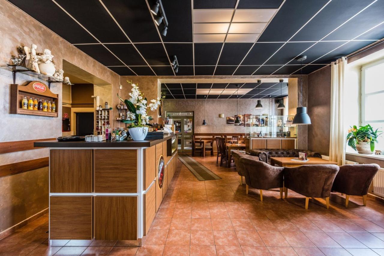 Hotel Rohac Трстена Экстерьер фото